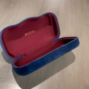 Gucci sunglasses case with Gucci logo